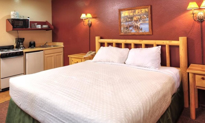 Kohls Ranch Resort | Get Outdoors! Nature Setting, Walking Trails, Pool, Near Woods Canyon Lake