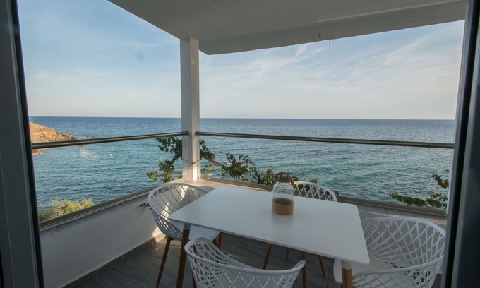 Lentas Apartment | Get up, have breakfast and enjoy the fantastic sea view!