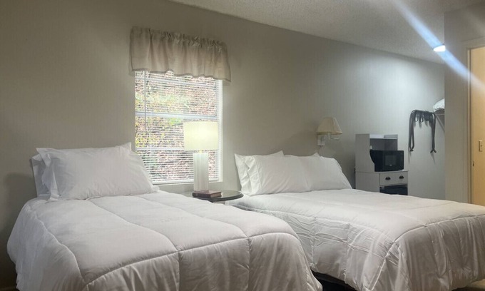Waynesboro Hotel | Getaway to Hillside Haven 52