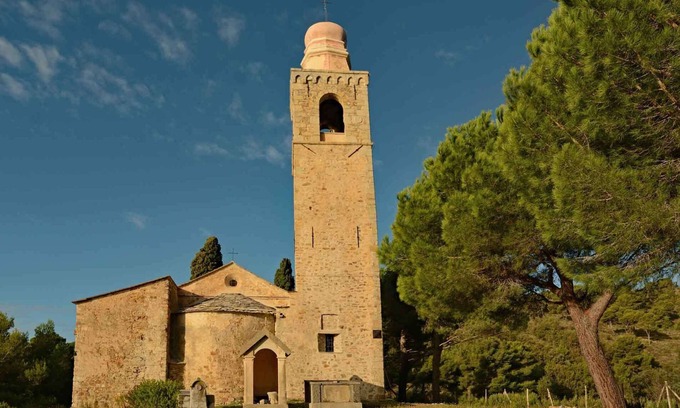 Costarainera Apartment | Gi House. Borgo antico Costarainera - typical apartment for families