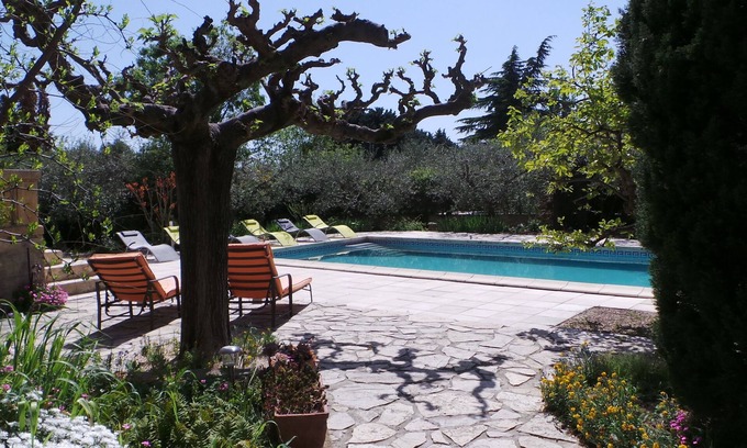 Bezouce Cottage | Gîte 6/7 pers with swimming pool 10' from Nîmes