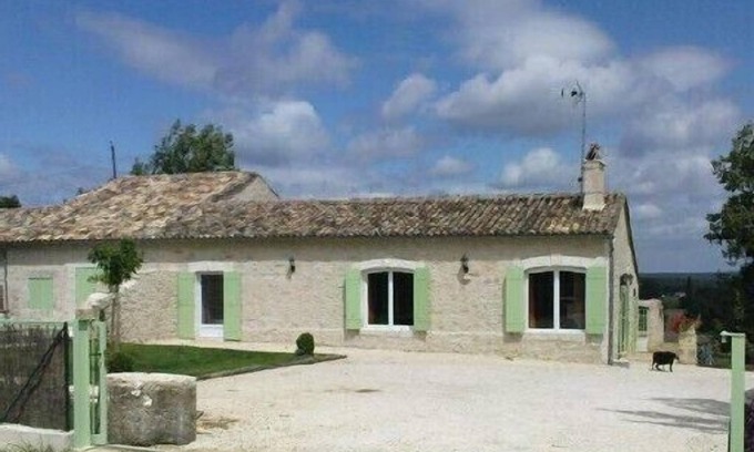 Saint-Meard-de-Gurcon Cottage | Gite 8/12 pers swimming pool + spa between Dordogne and Gironde