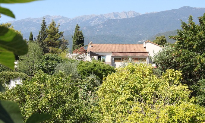 Ghisonaccia House | Gîte A Malba T6 with orchard 10 kms from the sea