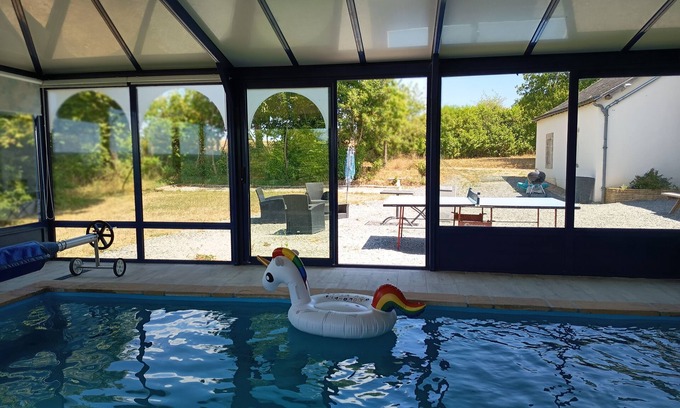 Chemire-en-Charnie Cottage | Gite Avec Piscine Intérieure Chauffée et Billard , Idéal Amoureux de la Nature!