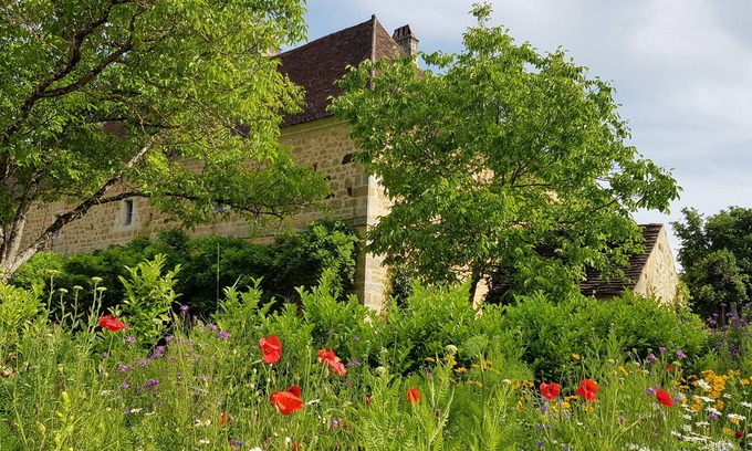 Domme Cottage | Gite Dordogne, 5 bedrooms, 5 bathrooms for 9 people. Charm and space.