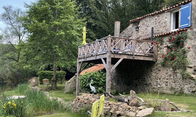 Vouvant House | Gîte du Pont de Diet in Mervent, an unusual, peaceful setting in a forest by the water.