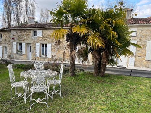 Taillant House | Gite La baragane