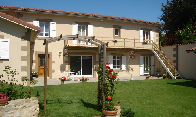 Claveyson Cottage | Gîte la Combe Verte – Renovated Farmhouse with Indoor Pool