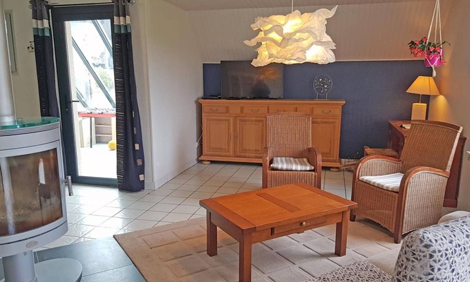 Le Neufbourg Cottage | Gite Le Neufbourg, 4 bedrooms, 8 persons