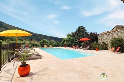 Saint-Maurice-d'Ibie House | Gite les Oliviers - Le Domaine du Viticulteur - St Maurice d Ibie