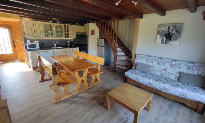 Dommartin-les-Remiremont Cottage | Gîte MANON with SPA Jacuzzi Sauna Fishing pond