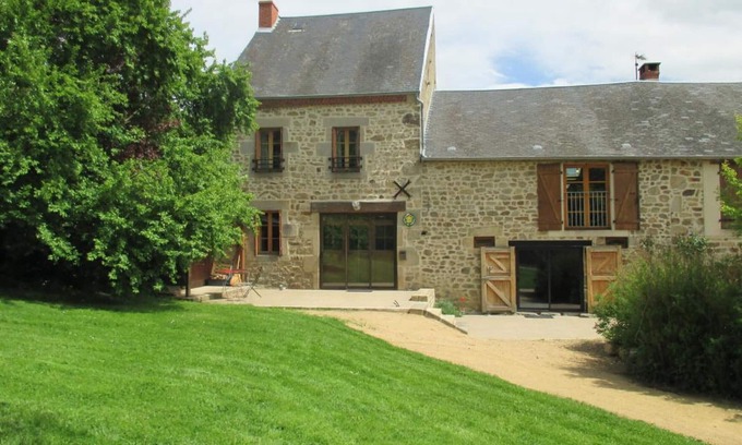 Marcillat-en-Combraille Cottage | Gite Marcillat-en-Combraille, 4 bedrooms, 12 persons