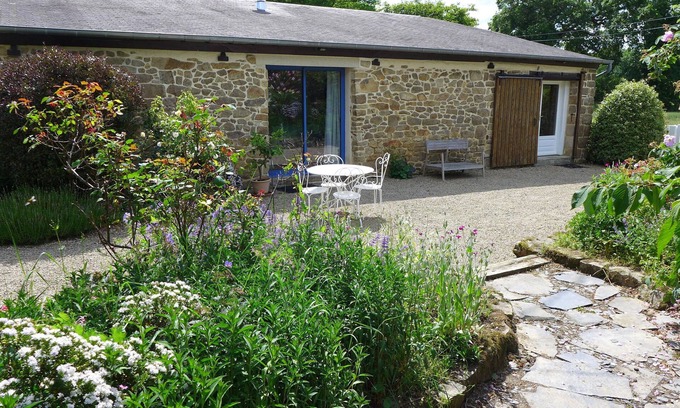 Jugon-les-Lacs-Commune-Nouvelle House | Gîte with garden in the countryside