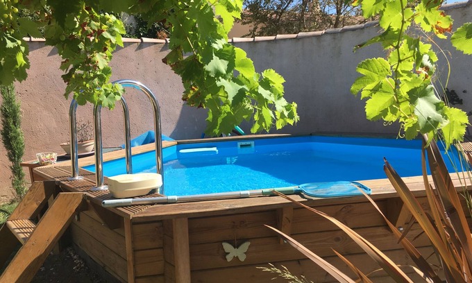 Jonquerettes Bed & Breakfast | Gite with swimming pool and patio.