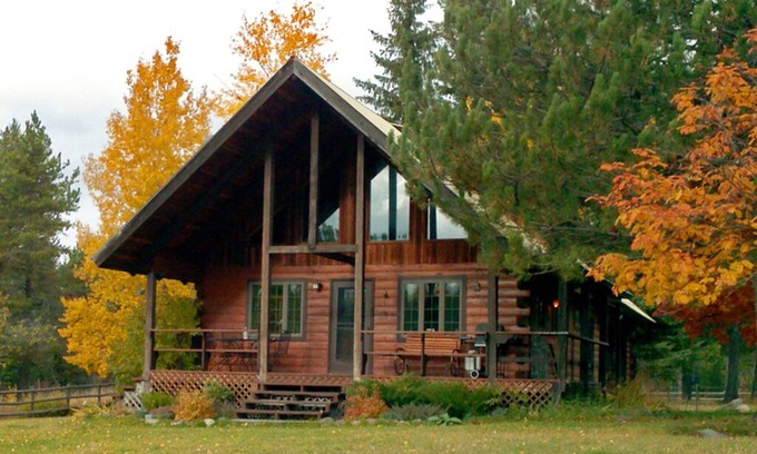 Coram Cabin | Glacier Retreat Overlooking a 27-Acre Pond