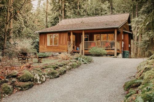 Warnick House | Glacier Springs Cabin 95 - Hot Tub - Wifi