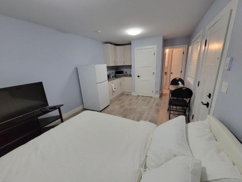 Saanich West Bed & Breakfast | Gladiola Bed & Breakfast