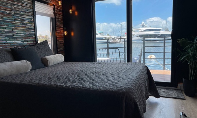 Key West Boat Rental | Glamorous Houseboat Stay - Enchantress Experience @ The Perry