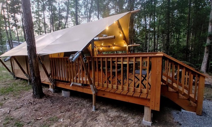 Coalmont Apartment | Glamping Tent with Covered Deck