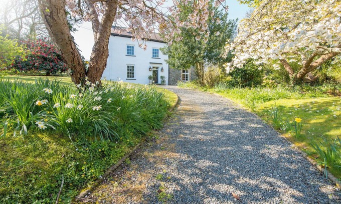 Nolton Cottage | Glebe House, Holiday Cottage Nolton Haven, Sleeps 14, 7 bedrooms, bathrooms