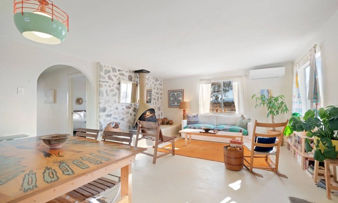 Landers House | Goat House - Bbq, Hammocks And Dark Skies! 1 Bedroom Home by RedAwning