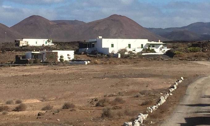 Yaiza Apartment | "Goat stable" with sea view