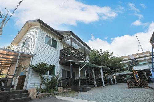 Goesan House | Goesan Byeolbit Pension