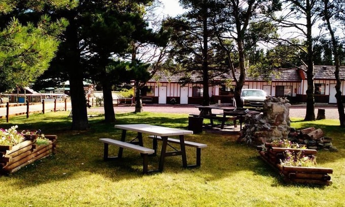 Browning Hotel | Going-To-The-Sun Inn & Suites