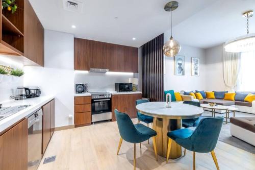 Dubai Apartment | Goldbest La Mer - Luxury 1 bdr Apartment with Beachfront Pool