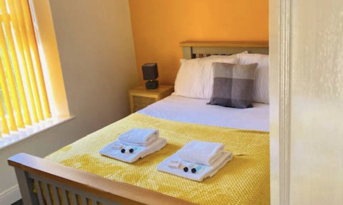 Six Bells House | Goldcroft – A Warm & Welcoming Getaway in the Heart of the Valleys