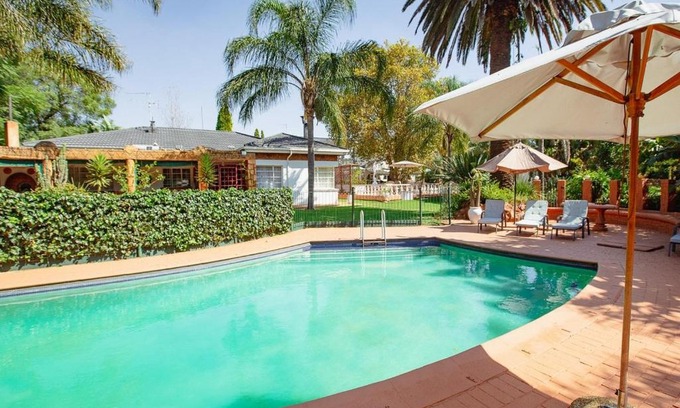 Greater Johannesburg Metropolitan Area House | Golden Candle Guest House