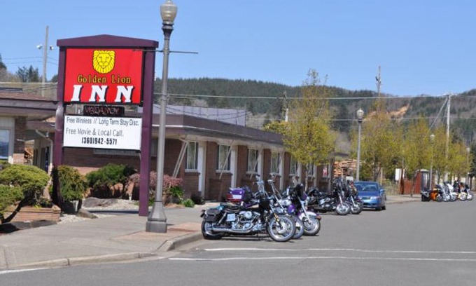 Raymond Hotel | Golden Lion Motel