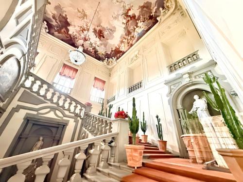 Santissima Annunziata Apartment | Golden Luxe-Penthouse Duomo ViewGarden & Parking