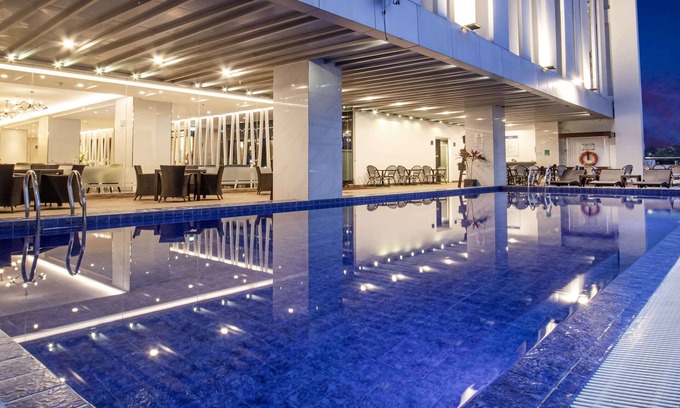 Makassar Hotel | Golden Tulip Essential Makassar