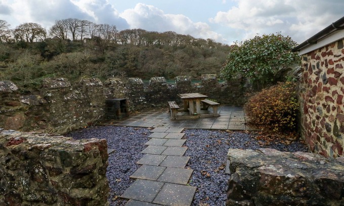 Milford Haven Cottage | Goldfinch