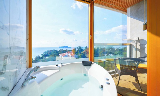 Seogwipo City Hotel | GoldOne Hotel & Suites