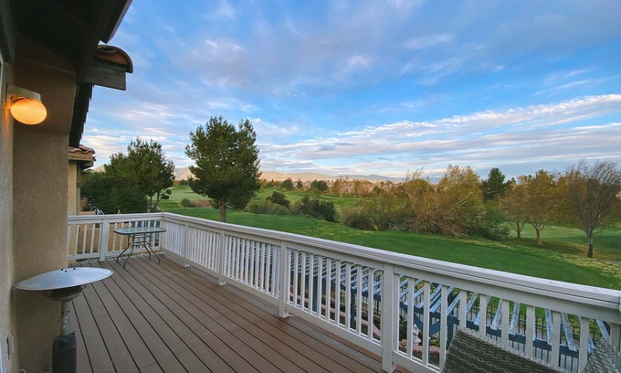 Fontana House | Golf course house with 2 master bedrooms