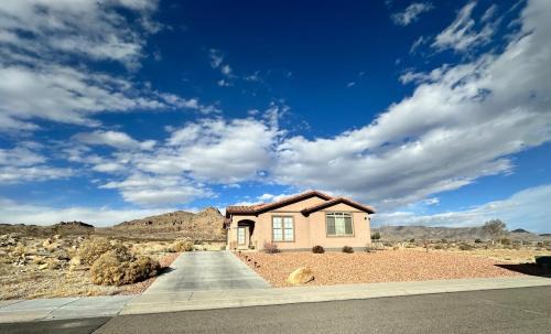 West Wendover House | Golf course & Mountain view