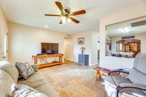 Florence House | Golf Course Views Oakland City Retreat