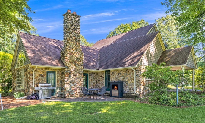 Benton Harbor Cottage | Golf Front Home with Course View, WiFi, Patio & Grill