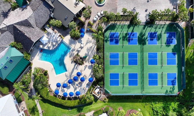 Wesley Chapel Condo | Golf & Tennis Getaway in FL | Serene Retreat for 4