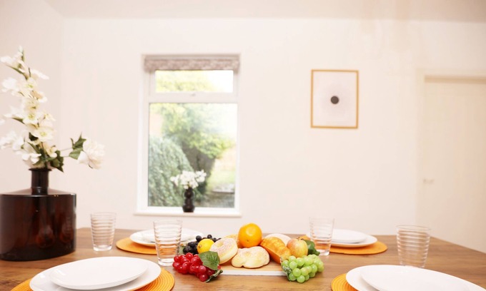 Swindon House | Good Monthly Discounts