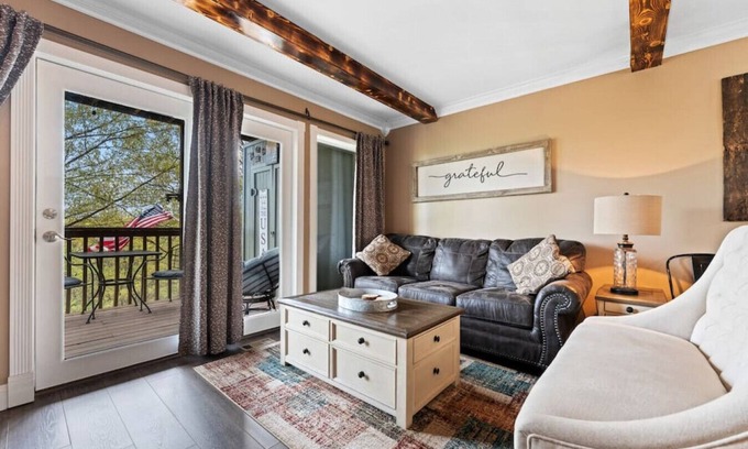 Notch Estates Apartment | Good Notch~Notch 9-1