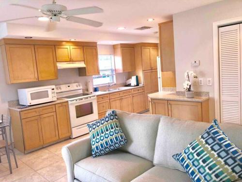 Goodland Apartment | Goodland Waterfront Cottage