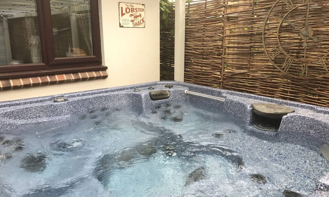 Boxgrove House | Goodwood House With Indoor Pool and Hot Tub