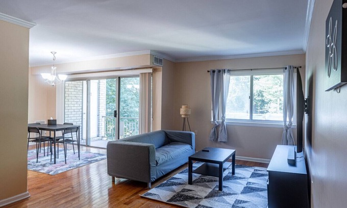 North Bethesda Apartment | Gorgeous 2B1BA w/Balcony ID114