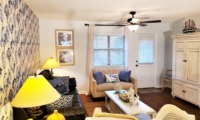 Saint Simons Island Condo | Gorgeous 2bed/2.5bath Walking Distance To Pier Village and Beach