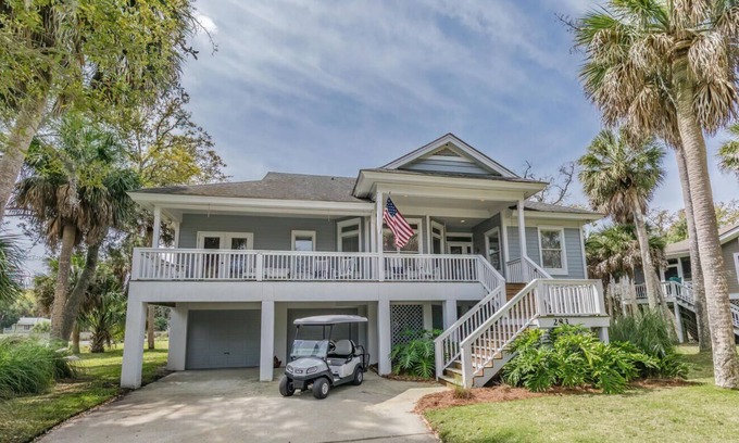 Deer Lake House | Gorgeous 4 Bed/3 Bath Home with Included Resort Amenities!