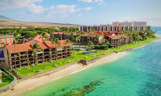 Honokowai House | Gorgeous 6 bedrooms for 16 Lahaina Maui ocean view penthouse