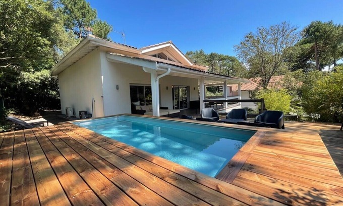 La Teste-de-Buch Villa | Gorgeous air-conditioned villa - 10 people with pool and pétanque - Pyla